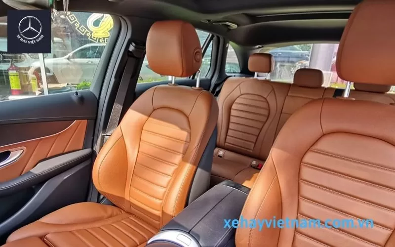 Mercedes GLC 300 4MATIC Mercedes GLC 300 4MATIC 8